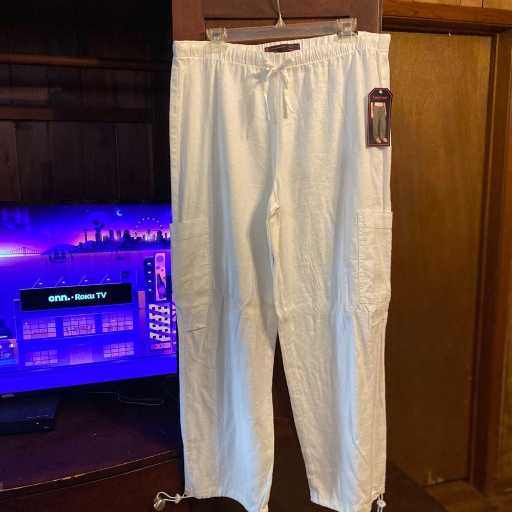 White linen like pants
